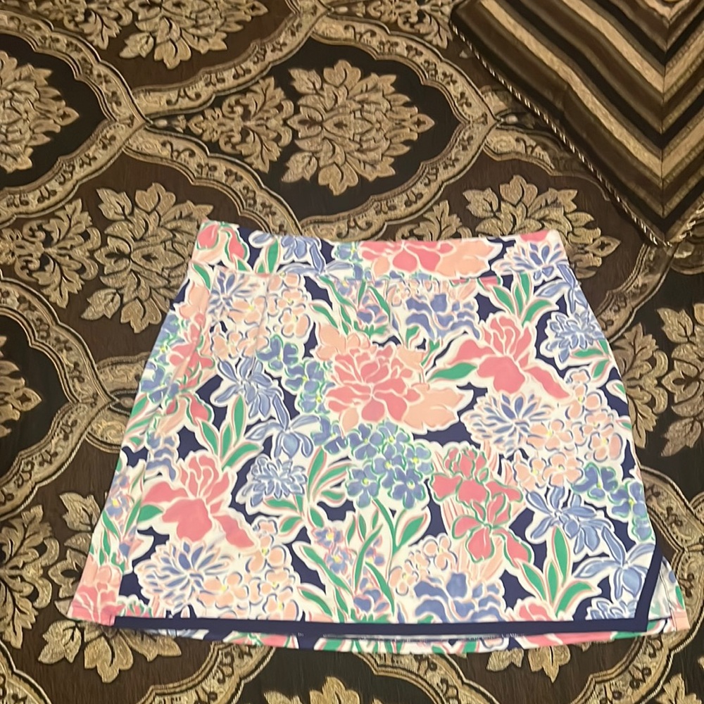 Beautiful Crown &Ivy skort